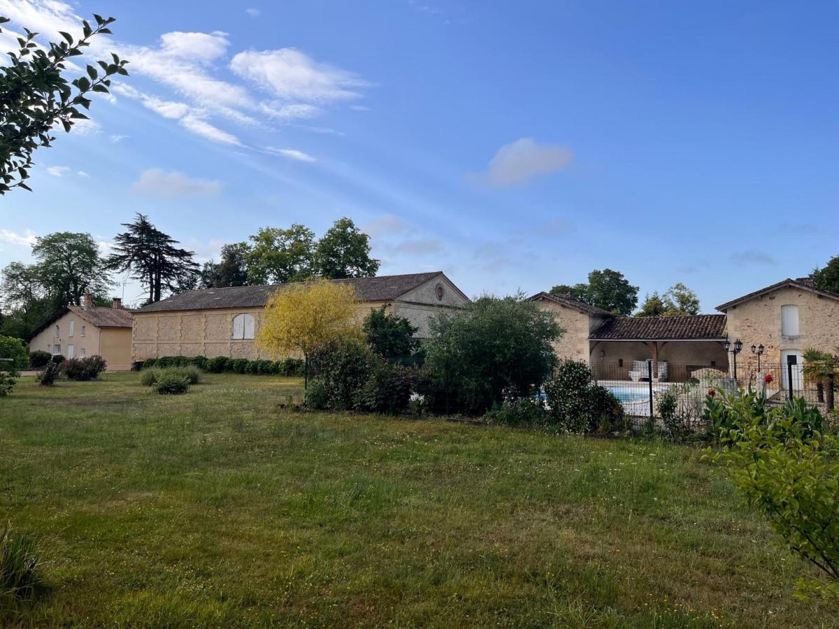 Domaine Clos Et Arbore De 3 Ha Avec Deux Maisons Lamothe-Montravel ภายนอก รูปภาพ